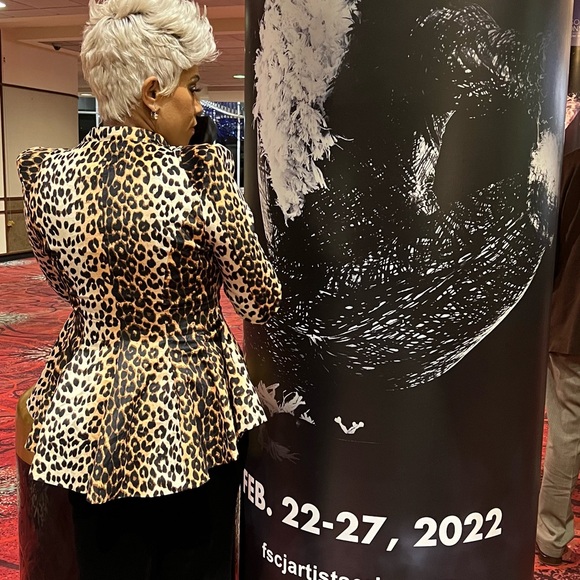 Meet your Posher, Atiya - Picture 4 of 16